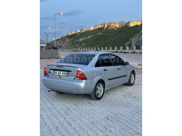 Memurdan Focus 1.6 Ambiente 2001 Model 
Değişensiz Tramersiz Bakımlı 