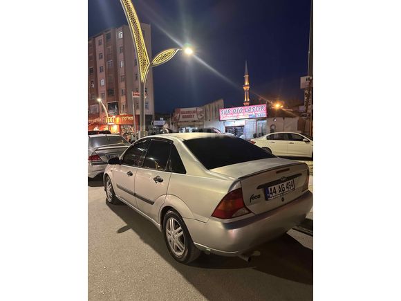 Memurdan Focus 1.6 Ambiente 2001 Model 
Değişensiz Tramersiz Bakımlı 