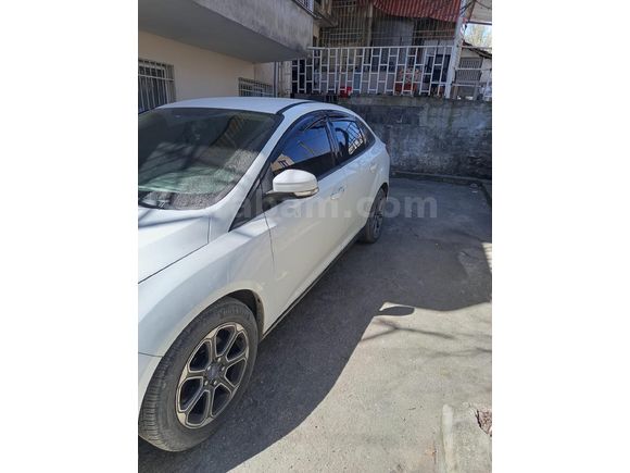 Sahibinden Ford Focus 1.6 TDCi Trend 2013 Model