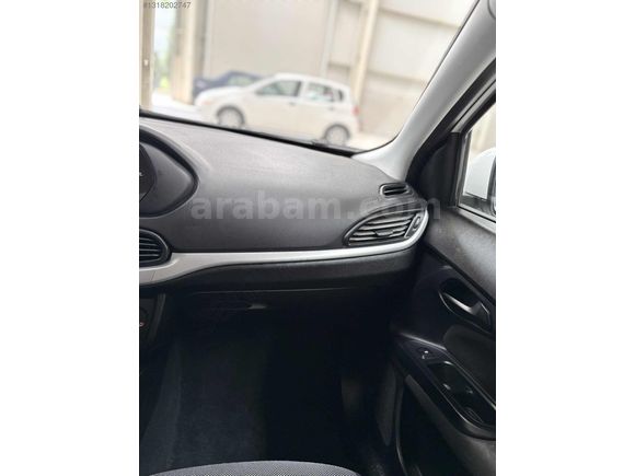 TR DE TEK 32.000 KM İLK SAHİBİNDEN FIAT EGEA EASY STLL