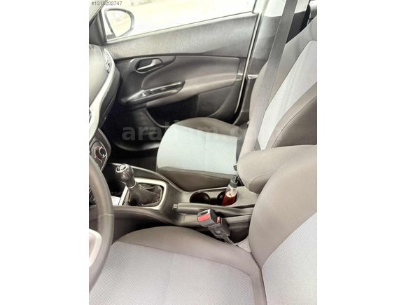 TR DE TEK 32.000 KM İLK SAHİBİNDEN FIAT EGEA EASY STLL