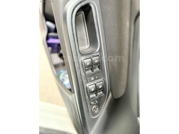 TR DE TEK 32.000 KM İLK SAHİBİNDEN FIAT EGEA EASY STLL