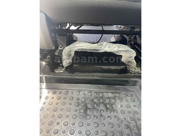 OTOMOBİL RUHSATLI 65 KM  DE HATSIZ BOAYSIZ Titanium Plus TUTULANI   