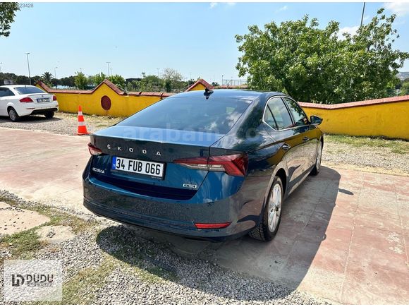 2022 SKODA OCTAVİA 1.5 e-Tec PREMİUM HATASIZ BOYASIZ TRAMERSİZ