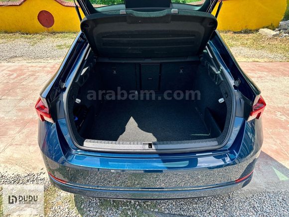 2022 SKODA OCTAVİA 1.5 e-Tec PREMİUM HATASIZ BOYASIZ TRAMERSİZ