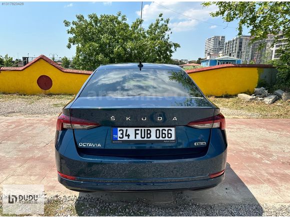 2022 SKODA OCTAVİA 1.5 e-Tec PREMİUM HATASIZ BOYASIZ TRAMERSİZ