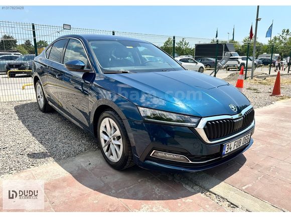 2022 SKODA OCTAVİA 1.5 e-Tec PREMİUM HATASIZ BOYASIZ TRAMERSİZ