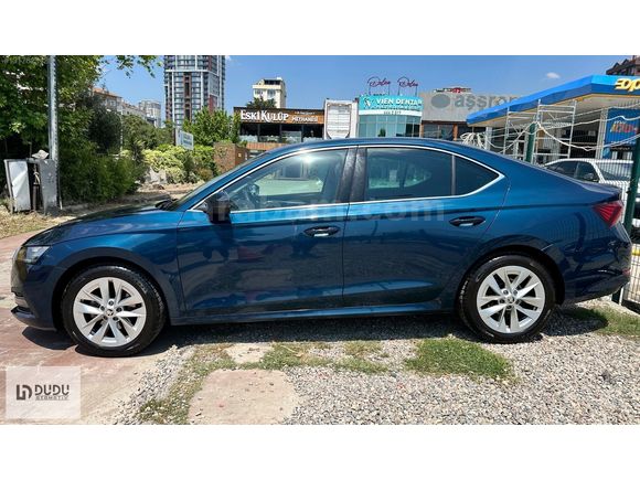 2022 SKODA OCTAVİA 1.5 e-Tec PREMİUM HATASIZ BOYASIZ TRAMERSİZ