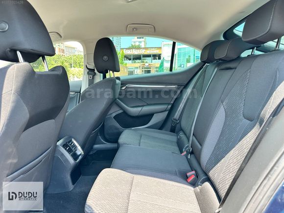 2022 SKODA OCTAVİA 1.5 e-Tec PREMİUM HATASIZ BOYASIZ TRAMERSİZ