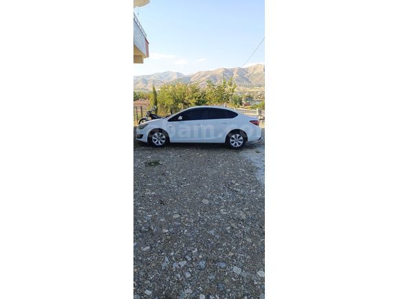 Memurdan  Opel Astra 1.6 Edition Plus 2017 Model