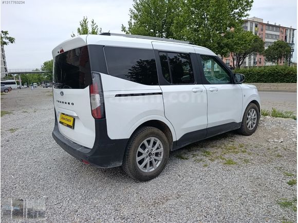 FORD TOURNEO COURİER 1.5 ECOBLUE TİTANİUM 59 BİN KM BOYASIZZZ