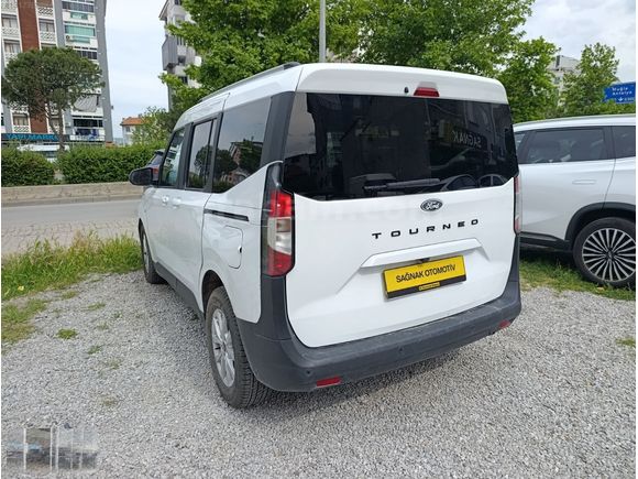 FORD TOURNEO COURİER 1.5 ECOBLUE TİTANİUM 59 BİN KM BOYASIZZZ