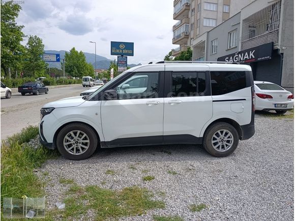 FORD TOURNEO COURİER 1.5 ECOBLUE TİTANİUM 59 BİN KM BOYASIZZZ