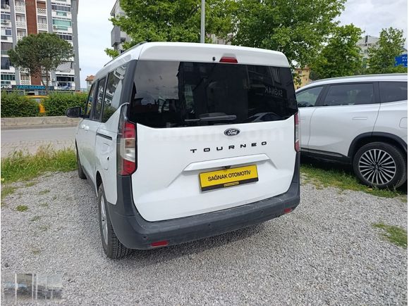 FORD TOURNEO COURİER 1.5 ECOBLUE TİTANİUM 59 BİN KM BOYASIZZZ