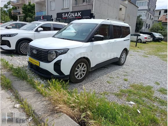 FORD TOURNEO COURİER 1.5 ECOBLUE TİTANİUM 59 BİN KM BOYASIZZZ