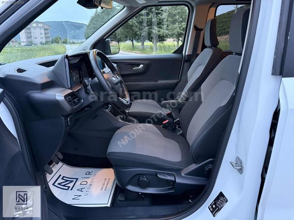 HATASIZ BOYASIZ 2024 FORD COURIER 1.5 EcoBlue TITANIUM 19 BİN KM