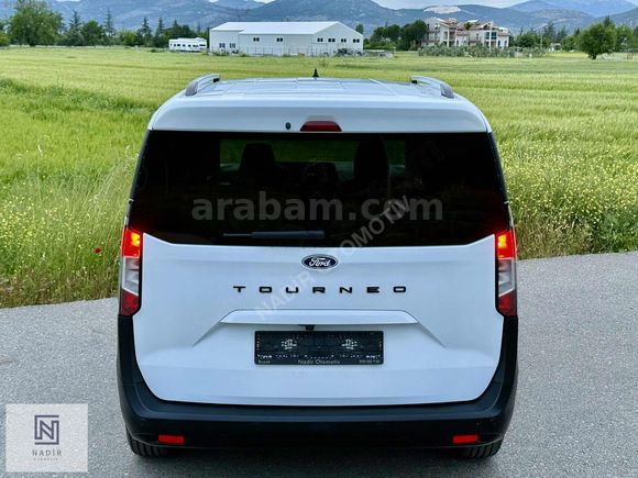 HATASIZ BOYASIZ 2024 FORD COURIER 1.5 EcoBlue TITANIUM 19 BİN KM