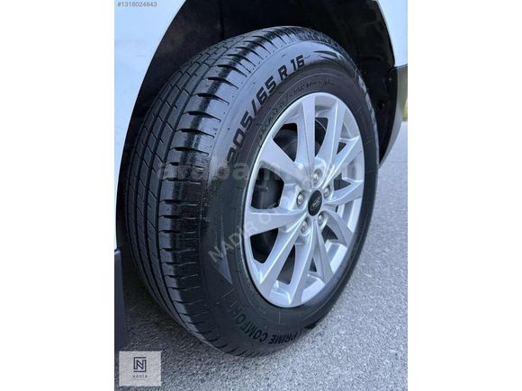 HATASIZ BOYASIZ 2024 FORD COURIER 1.5 EcoBlue TITANIUM 19 BİN KM