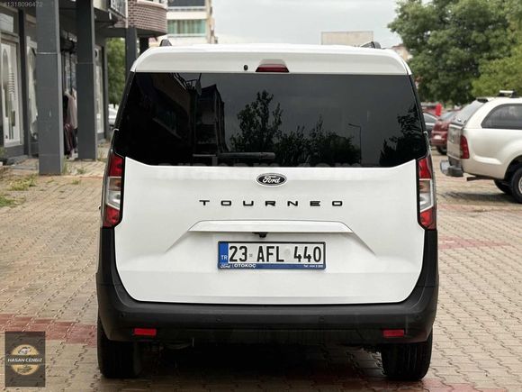"2024 FORD COURİER 1.5 DİZEL TİTANİUM 18 BİN KM İLK SHB GRNTİ"