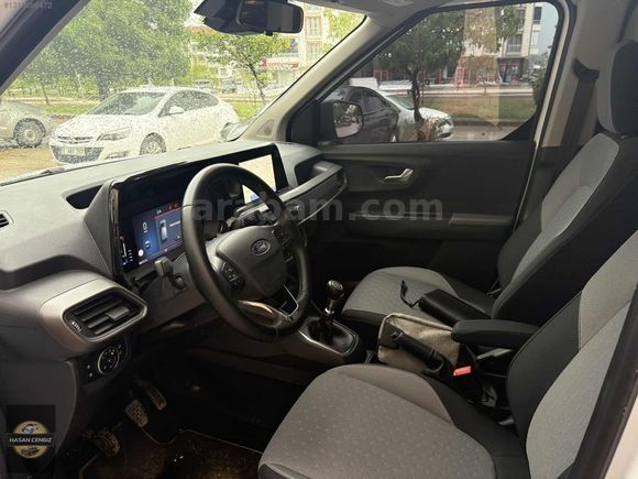 "2024 FORD COURİER 1.5 DİZEL TİTANİUM 18 BİN KM İLK SHB GRNTİ"