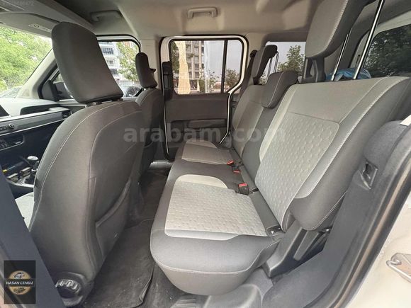 "2024 FORD COURİER 1.5 DİZEL TİTANİUM 18 BİN KM İLK SHB GRNTİ"