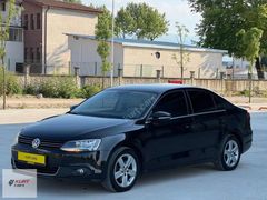 KURT CAR DAN EMSALSİZ TEMİZLİKTE JETTA DÜŞÜK KM BAKIMLI