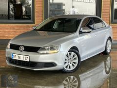 2013 MODEL 1.4TSİ VOLKSWAGEN JETTA.. ÇELİK JANTLI..122.000km