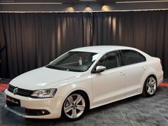 VOLKSWAGEN JETTA 90'BİNDE +GLİ LED FAR+B8 JANT+GENİŞ EKRAN