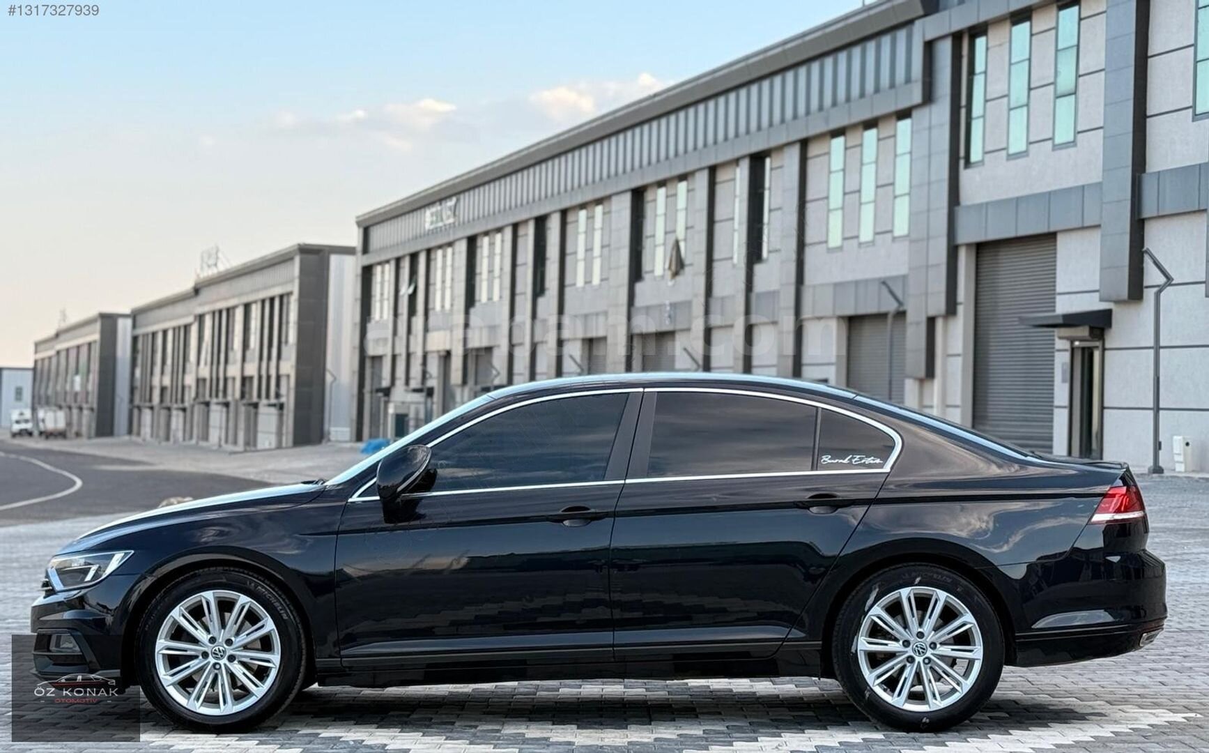Galeriden Volkswagen Passat 1.6 TDi BlueMotion Impression 2018 Model Diyarbakır 230.000 km Siyah 4