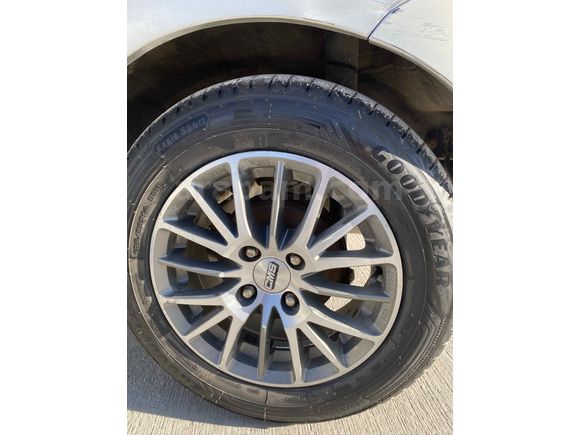Sahibinden Chevrolet Kalos 1.2 SE 2005 Model Ankara 166.000 km GriSon fotoğraftaki haliyle satılık park halinde çarpılmış kaçılmış o yüzden fiyat düşt