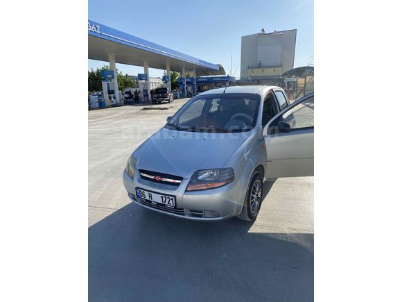 Sahibinden Chevrolet Kalos 1.2 SE 2005 Model Ankara 166.000 km GriSon fotoğraftaki haliyle satılık park halinde çarpılmış kaçılmış o yüzden fiyat düşt