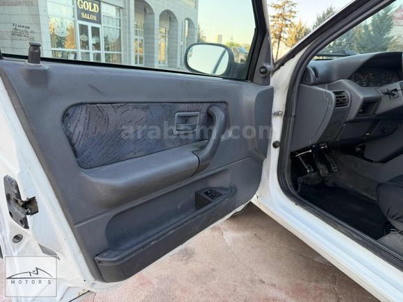 DEĞİŞENSİZ TAKASLI SIFIR MOTORLU CLIO 1.4 ENERGY 5 KAPI