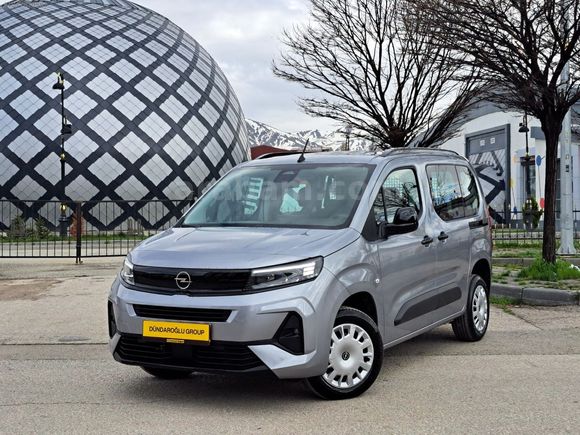 2025 OPEL COMBO YENİ KASA SIFIR KİLOMETRE EAT8 130 HP