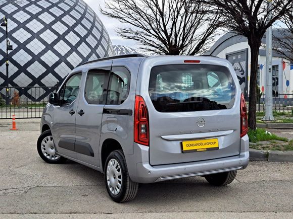 2025 OPEL COMBO YENİ KASA SIFIR KİLOMETRE EAT8 130 HP