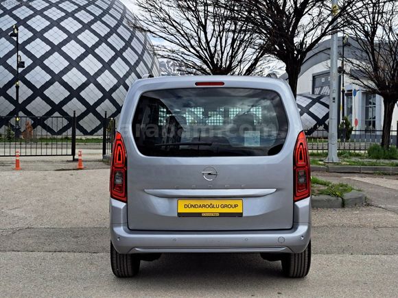 2025 OPEL COMBO YENİ KASA SIFIR KİLOMETRE EAT8 130 HP