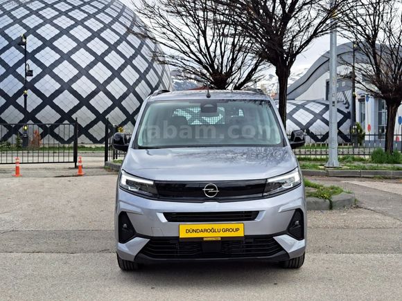 2025 OPEL COMBO YENİ KASA SIFIR KİLOMETRE EAT8 130 HP