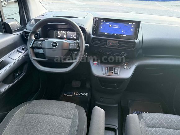 2025 OPEL COMBO 16 BİN KM TRAMERSİZ DEGİŞENSİZ BOYASIZ 132 HP