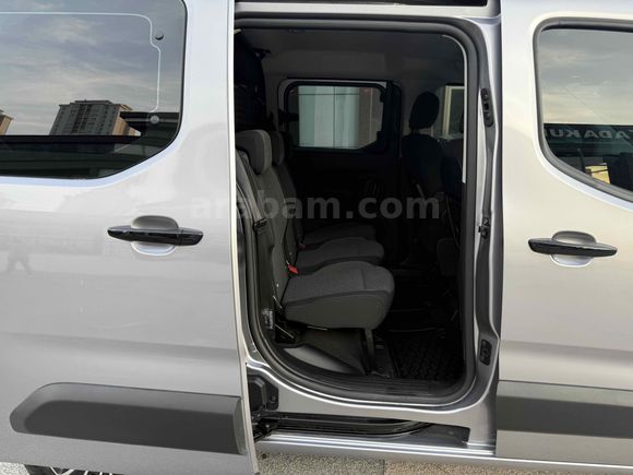 2025 OPEL COMBO 16 BİN KM TRAMERSİZ DEGİŞENSİZ BOYASIZ 132 HP