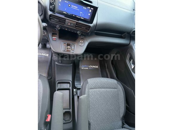 2025 OPEL COMBO 16 BİN KM TRAMERSİZ DEGİŞENSİZ BOYASIZ 132 HP
