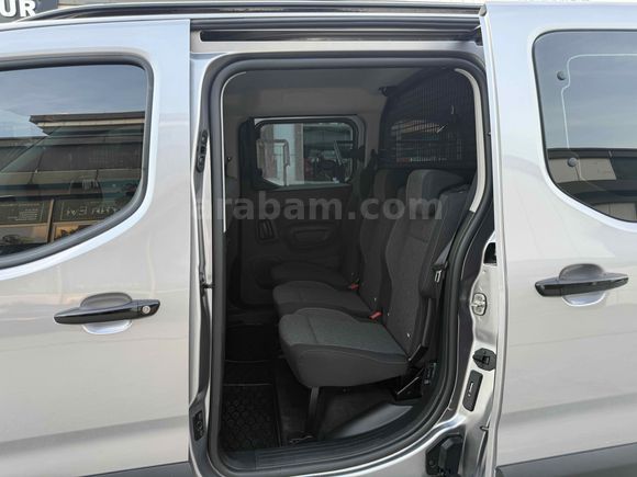 2025 OPEL COMBO 16 BİN KM TRAMERSİZ DEGİŞENSİZ BOYASIZ 132 HP