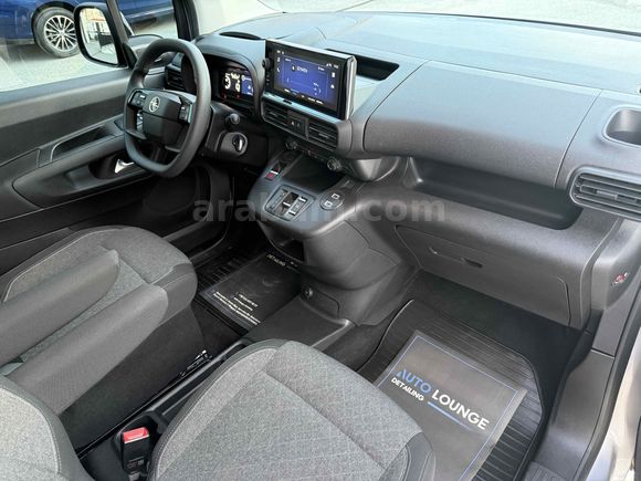 2025 OPEL COMBO 16 BİN KM TRAMERSİZ DEGİŞENSİZ BOYASIZ 132 HP