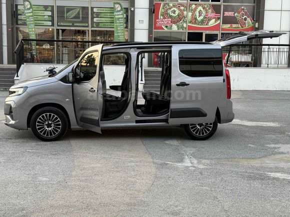 2025 OPEL COMBO 16 BİN KM TRAMERSİZ DEGİŞENSİZ BOYASIZ 132 HP