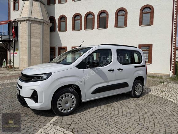 ERTÜRK OTOMOTİV DEN OPEL COMBO OTOMATİK VİTES