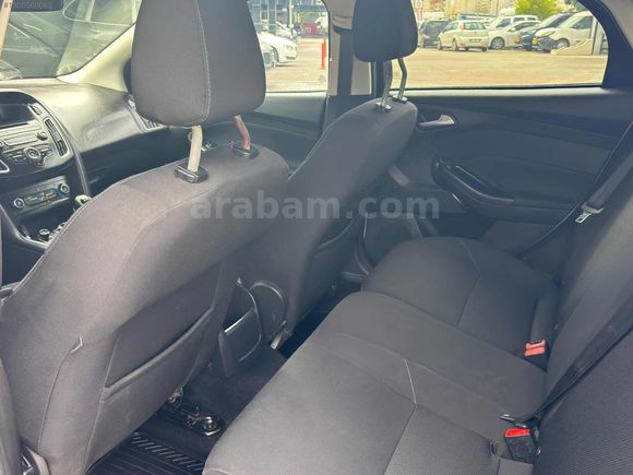 2015 MODEL FORD FOCUS