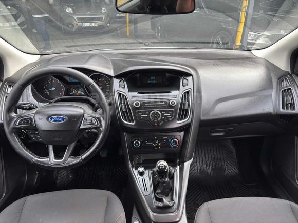 2015 MODEL FORD FOCUS