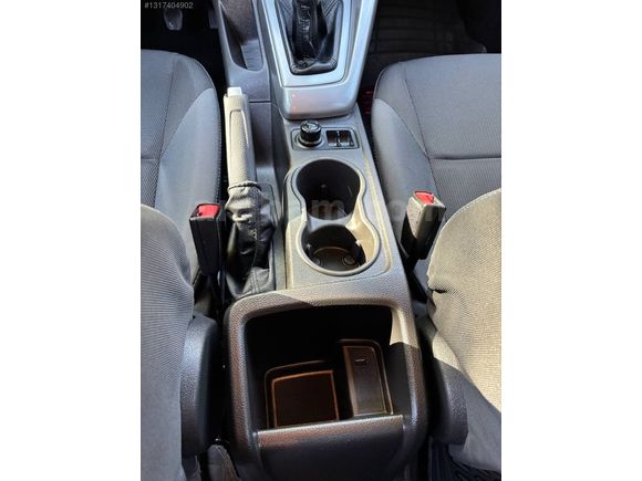 FORD FOCUS 1.6 BENZİNLİ TREND X 71000 KM'DE