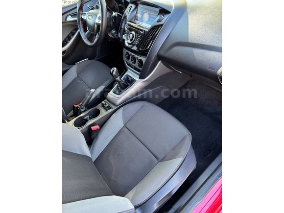 FORD FOCUS 1.6 BENZİNLİ TREND X 71000 KM'DE
