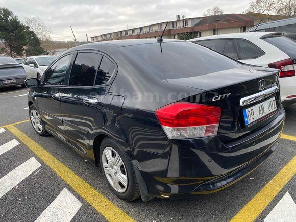 Sahibinden Honda City 1.4 LS 2010 Model 