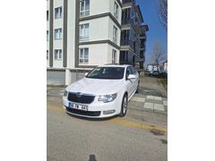 Sahibinden Skoda SuperB 1.6 TDI Elegance 2012 Model