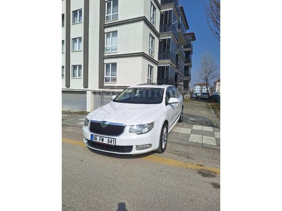 Sahibinden Skoda SuperB 1.6 TDI Elegance 2012 Model